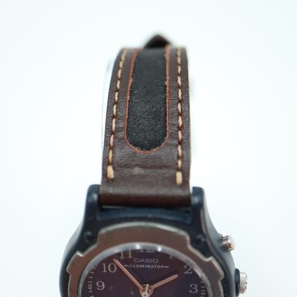 Vintage Womens Casio Illuminator Watch 30mm Blue Dial LQ-141 w New Battery - Picture 8 of 12